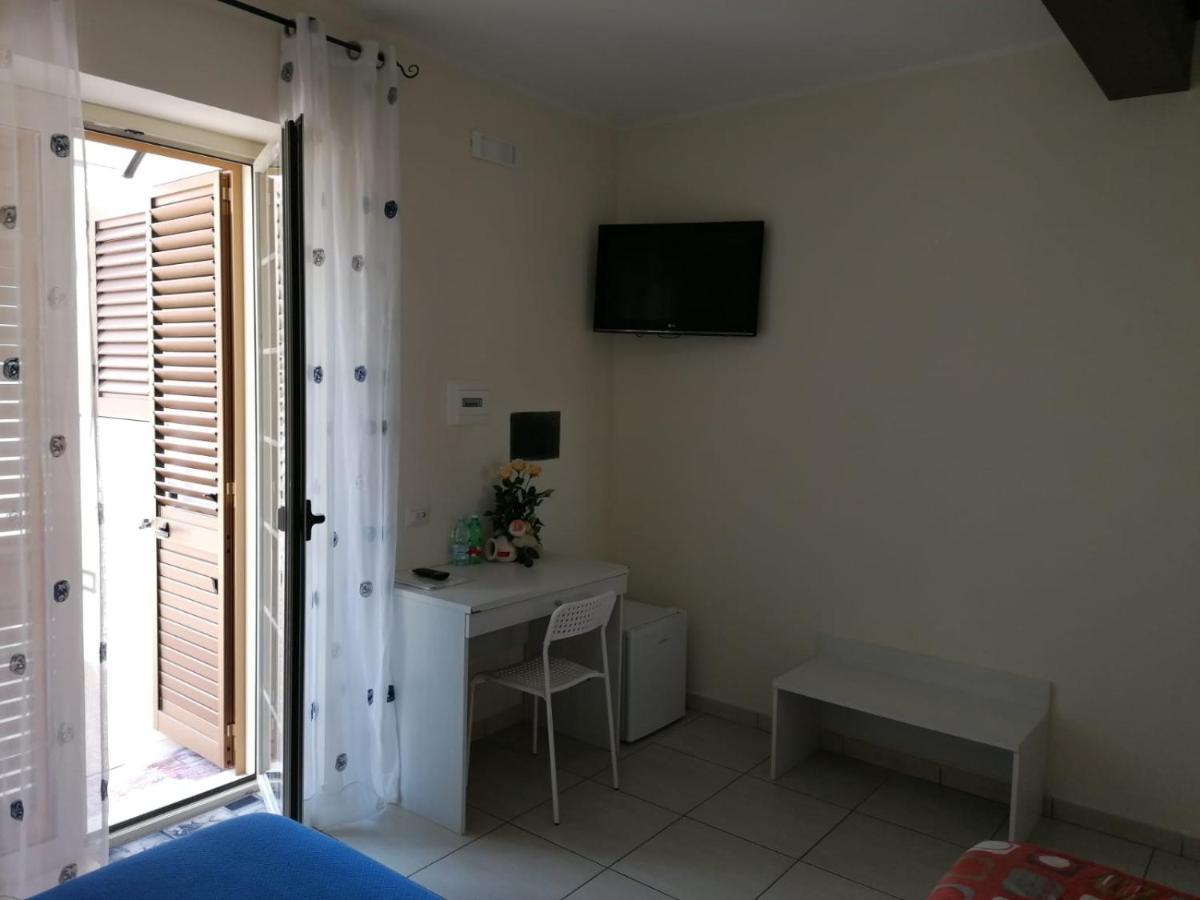 Affittacamere Il Tulipano Beach Formia Exterior foto